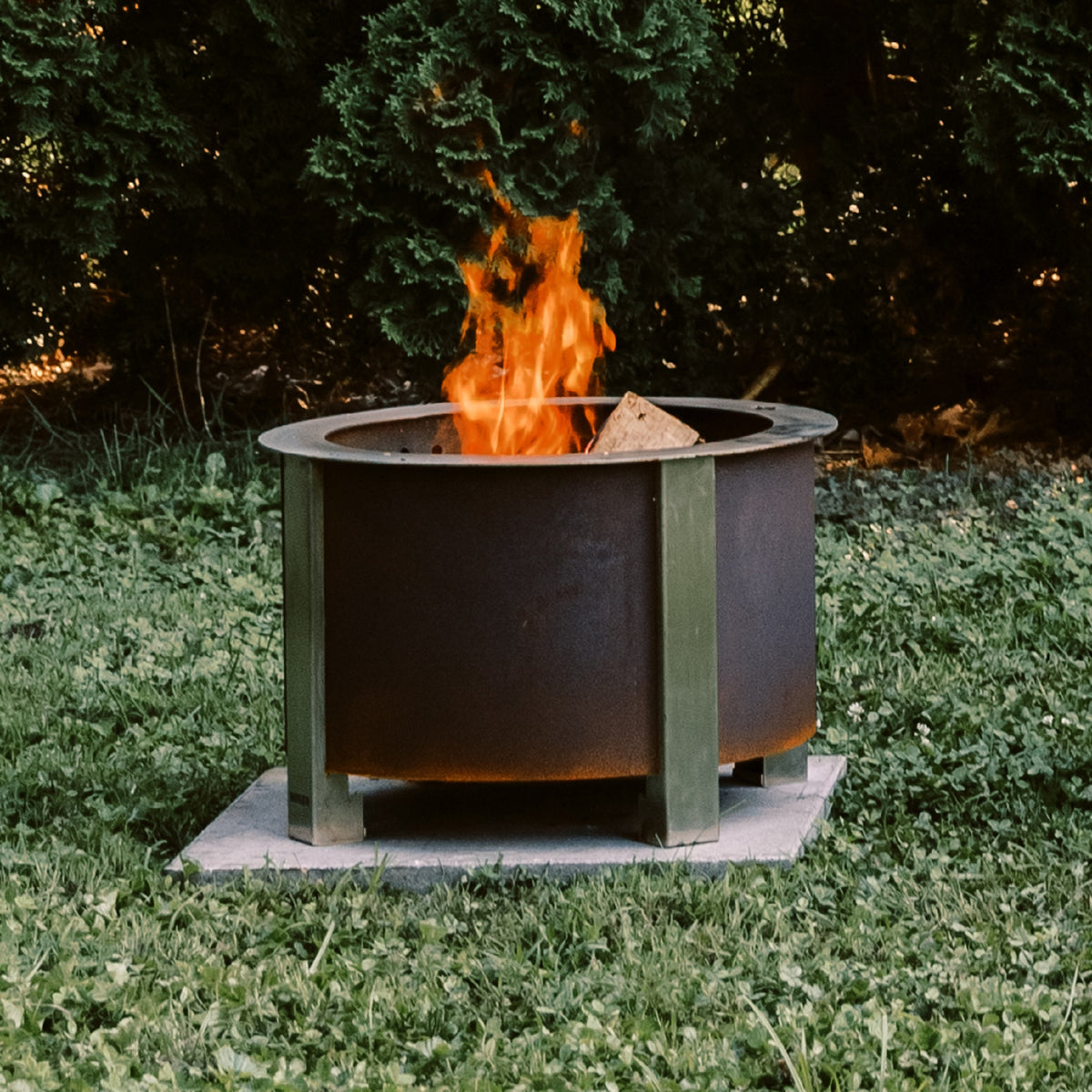 Breeo X Series 19 Smokeless Wood Fire Pit