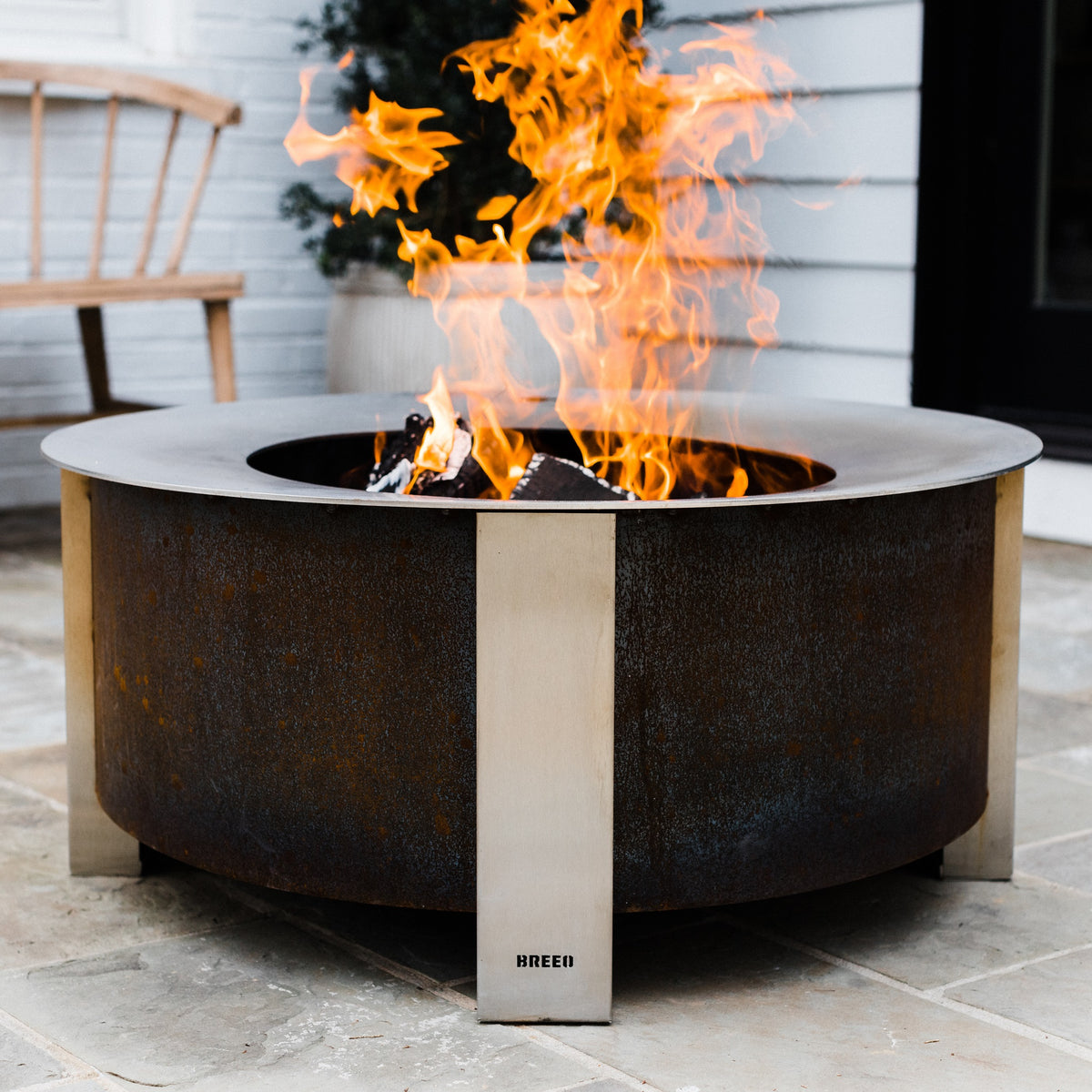 Breeo X Series 30 Smokeless Wood Fire Pit