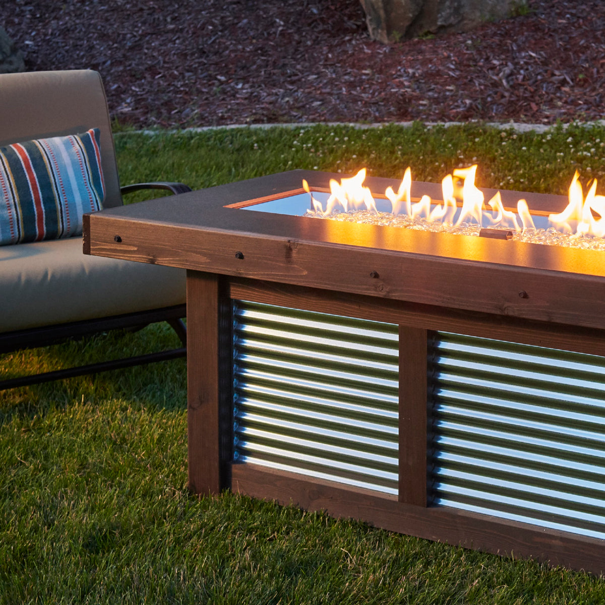 Outdoor GreatRoom Denali Brew Fire Pit Table