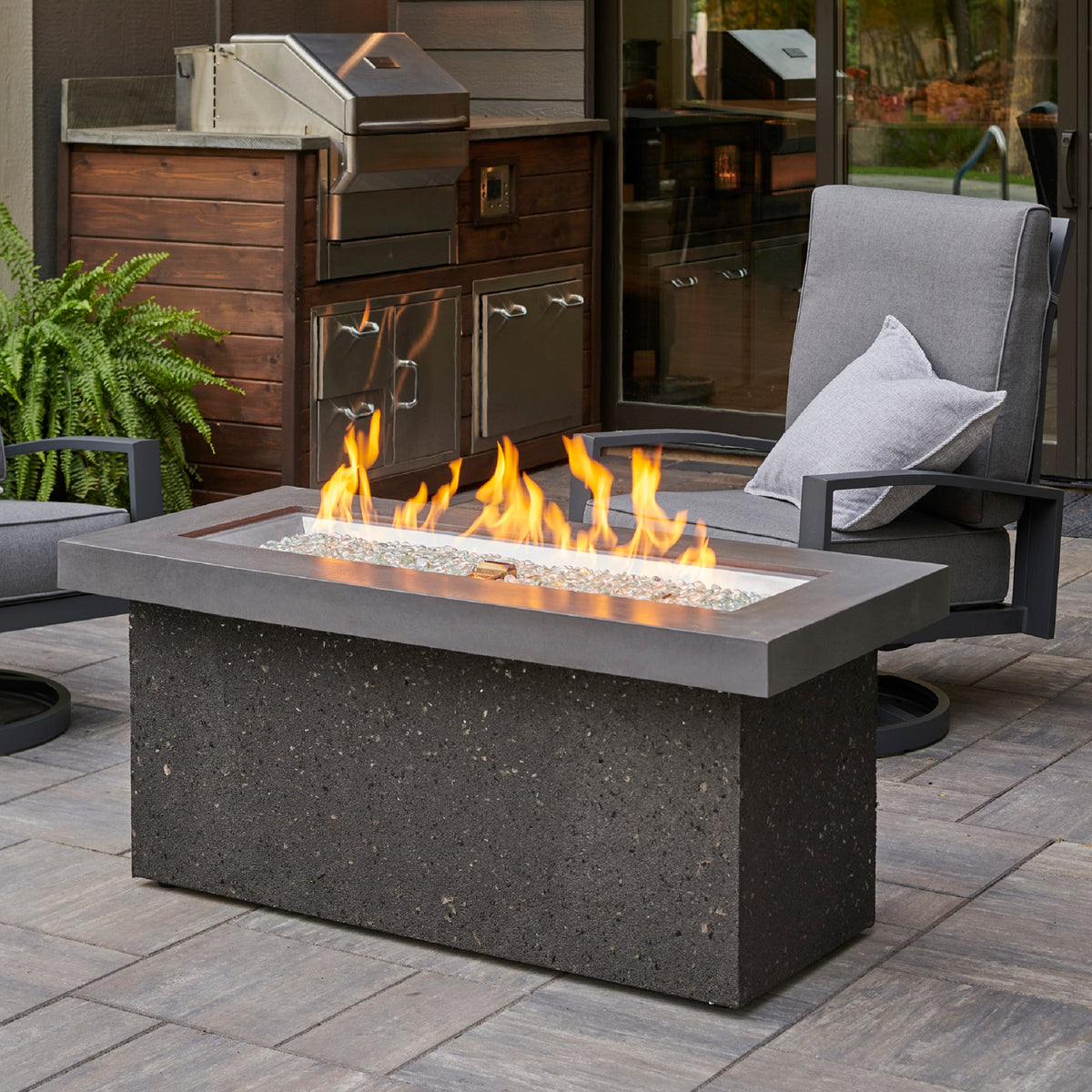Outdoor GreatRoom Key Largo Fire Pit Table