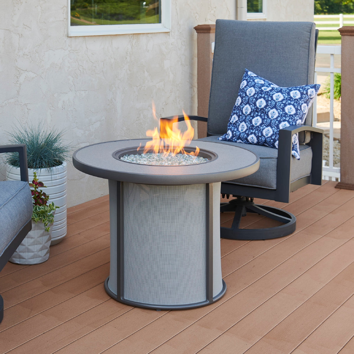 Outdoor GreatRoom Stonefire Fire Pit Table